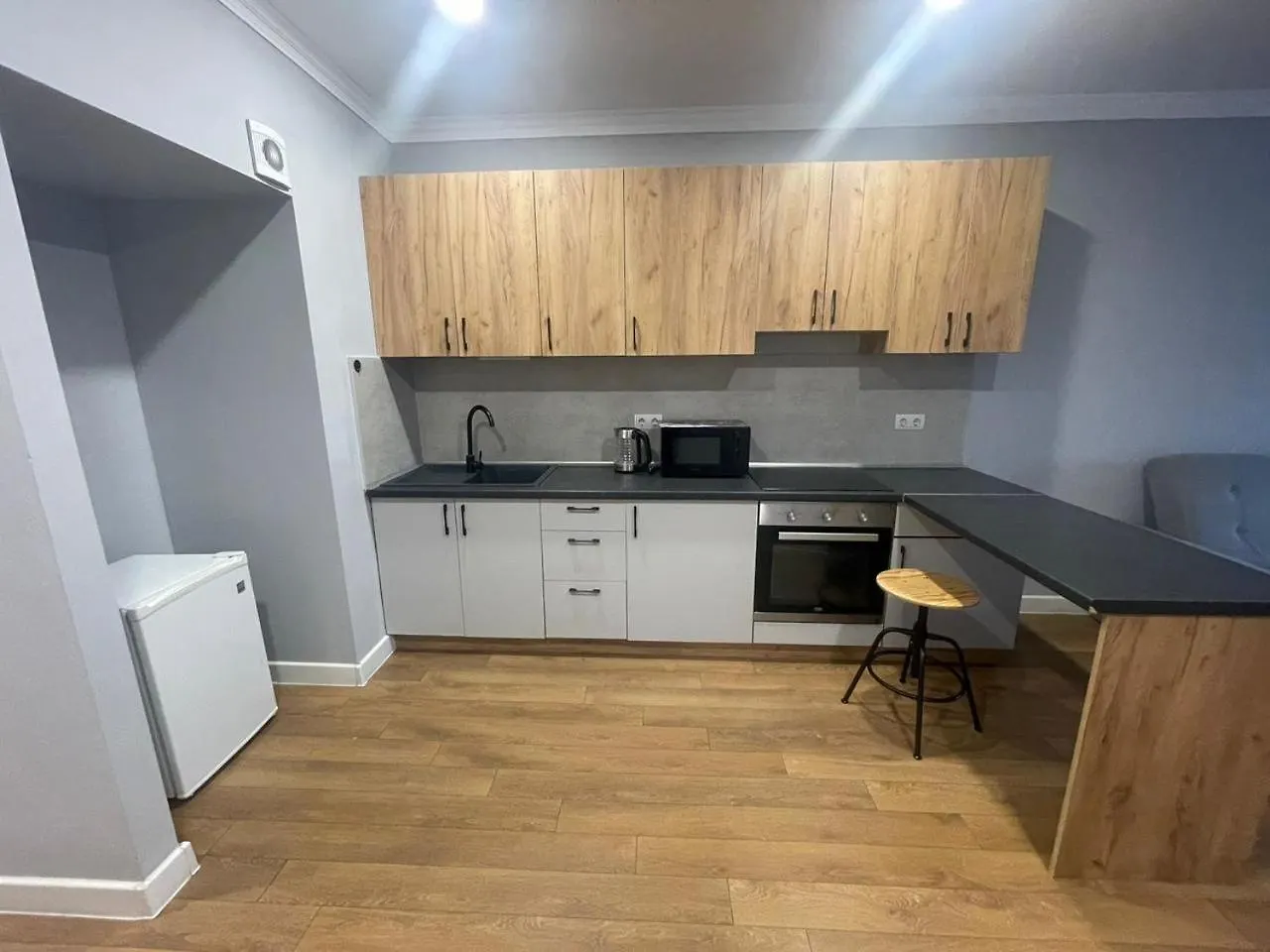 Жк Molodezhnyi Na Tulebayeva Apartment Almaty