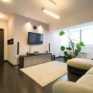 Nadezhda On Nauryzbai Batyr 37 Near The Arbat Апартаменты